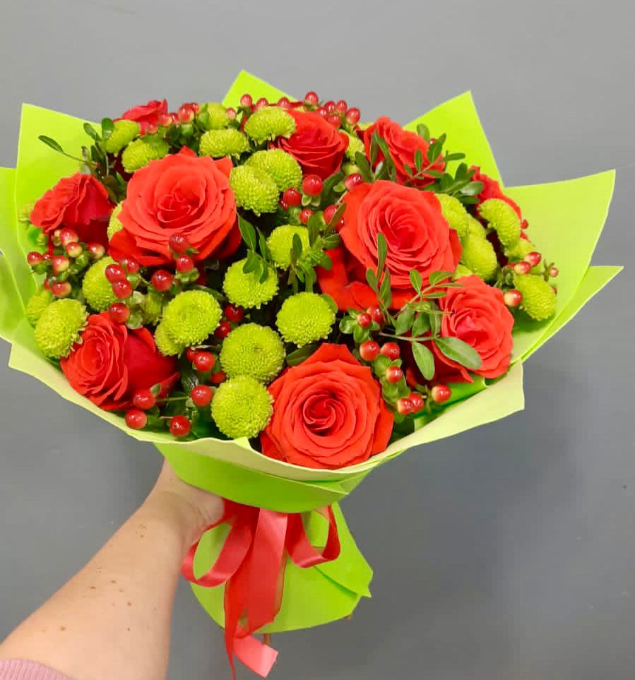 Букет цветов из: Хризантемы и Розы в Октябрьском Ульяновской области