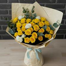 Букет цветов из:  Розы в Октябрьском Ульяновской области