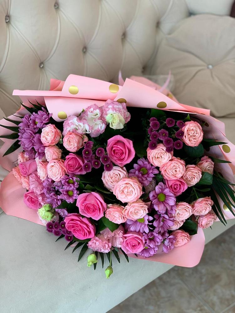 Букет цветов из: Хризантемы, Розы и Лизиантусы в Октябрьском Ульяновской области