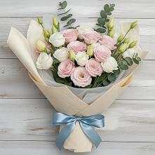 Букет цветов из:  Лизиантусы в Октябрьском Ульяновской области