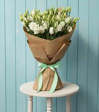 Букет цветов из:  Лизиантусы в Октябрьском Ульяновской области