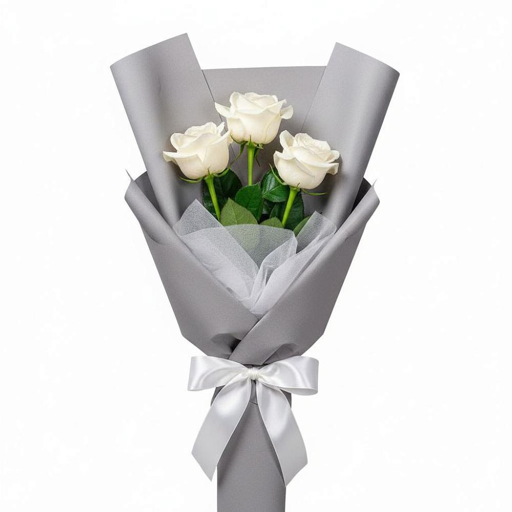 Букет 3 белые розы в Октябрьском Ульяновской области