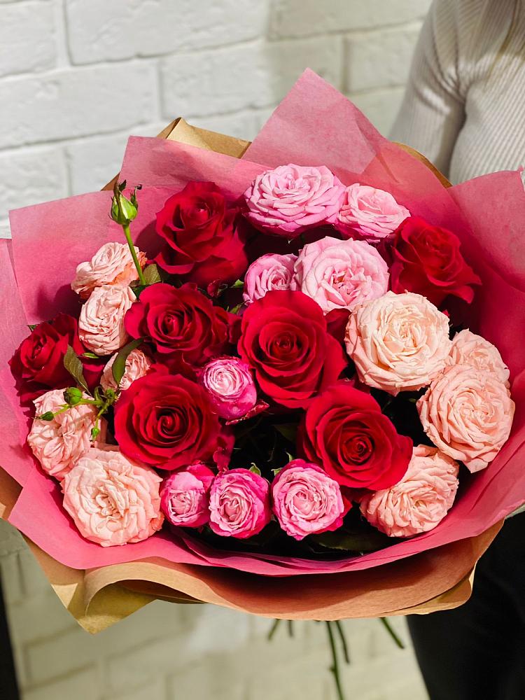 Букет цветов из: Розы в Октябрьском Ульяновской области