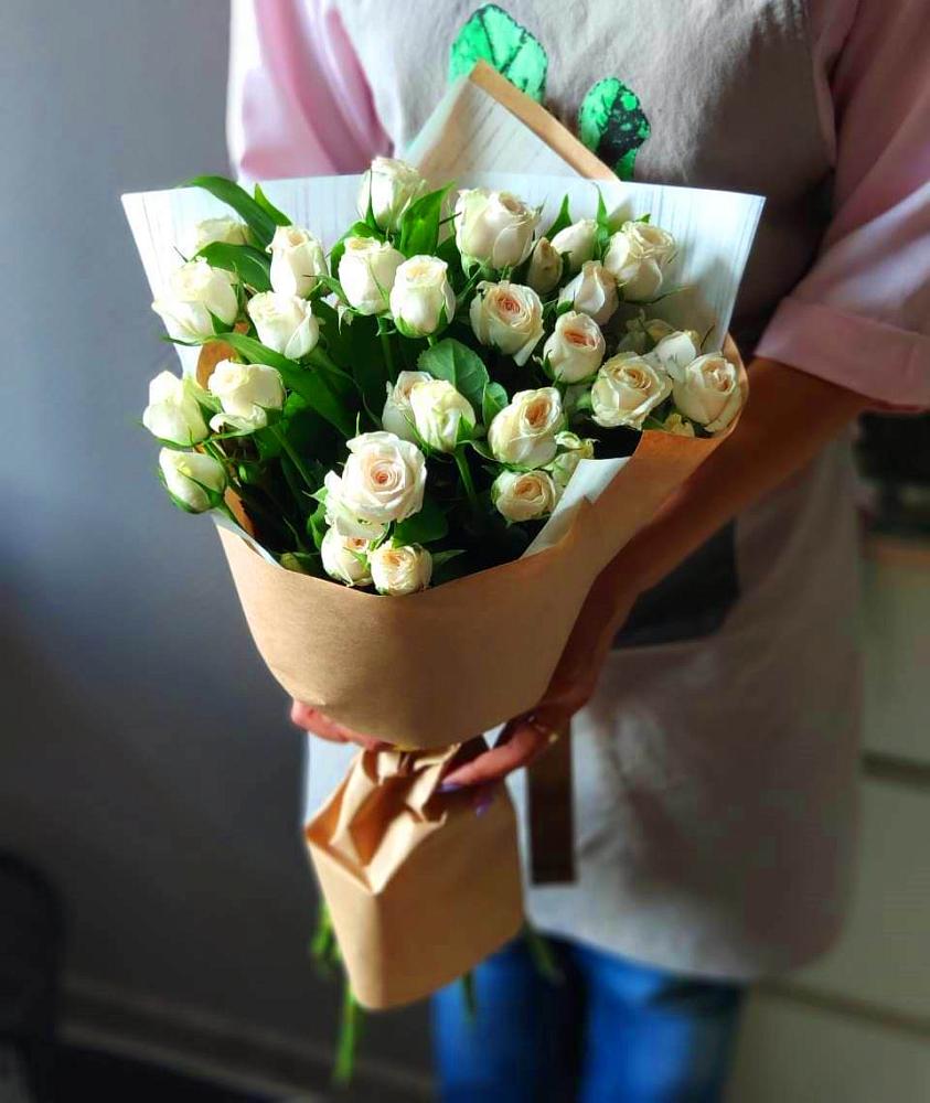 Букет цветов из: Розы в Октябрьском Ульяновской области
