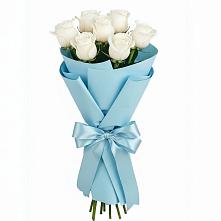 Букет 7 белых роз Проуд в Октябрьском Ульяновской области