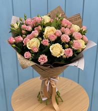 Букет цветов из:  Розы в Октябрьском Ульяновской области