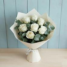 Букет Белые розы в Эвкалипте в Октябрьском Ульяновской области