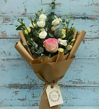 Букет цветов из:  Розы и Лизиантусы в Октябрьском Ульяновской области