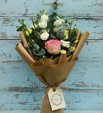 Букет цветов из:  Розы и Лизиантусы в Октябрьском Ульяновской области