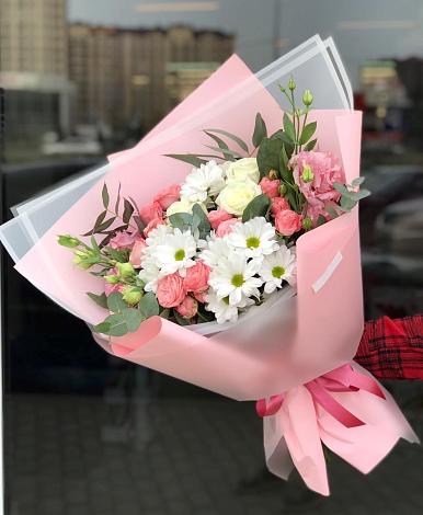 Букет цветов из: Розы, Лизиантусы и Хризантемы в Октябрьском Ульяновской области