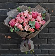 Букет цветов из:  Розы в Октябрьском Ульяновской области