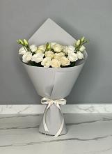 Букет цветов из:  Розы и Лизиантусы в Октябрьском Ульяновской области